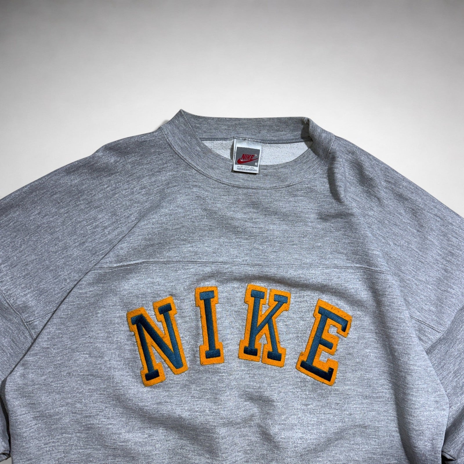(M-L) Nike Vintage Sweatshirt