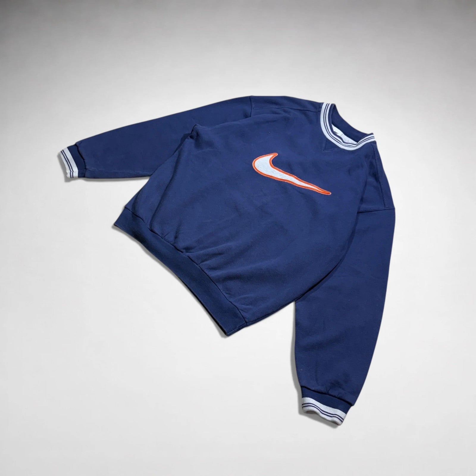 (L-XL) Nike Vintage Sweatshirt