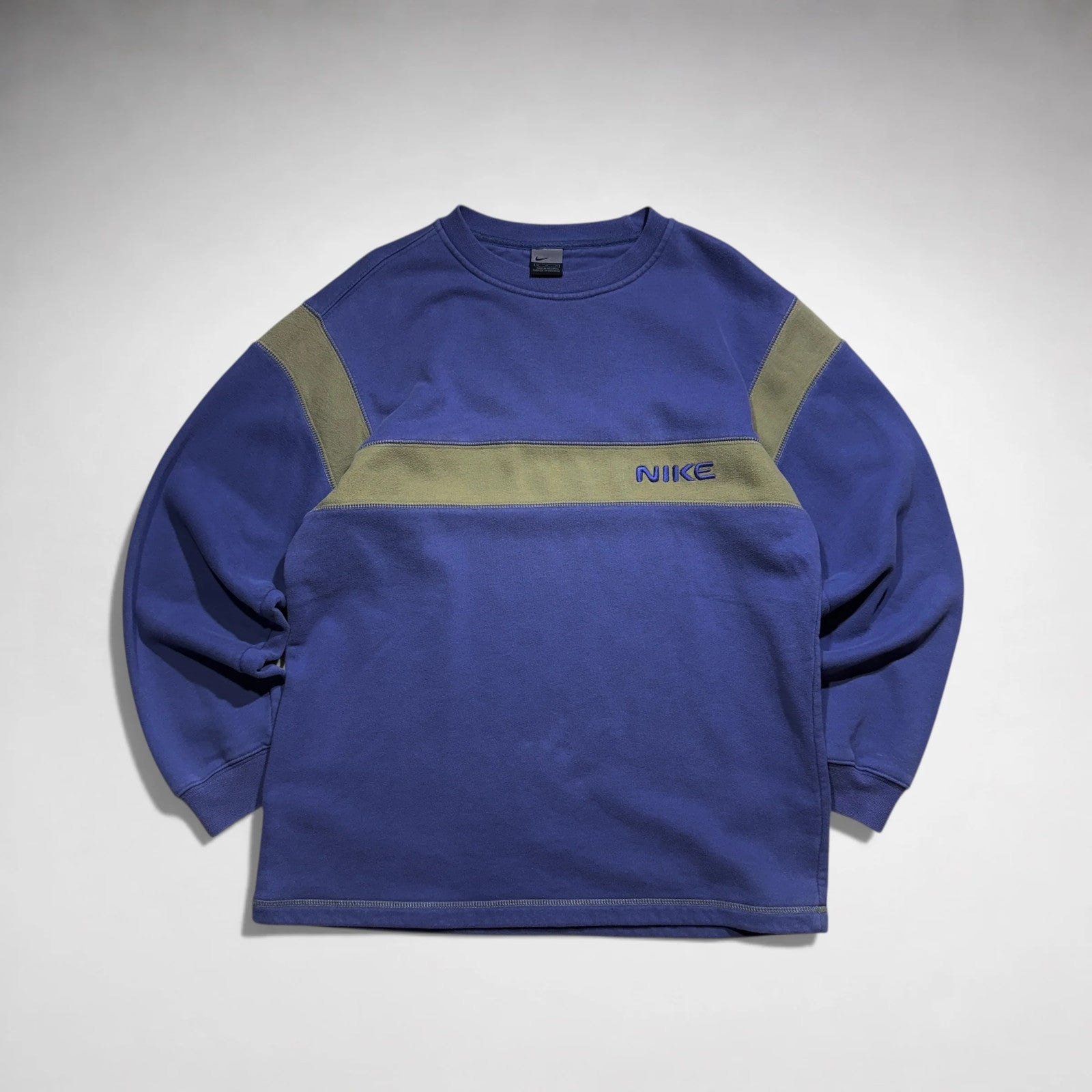 (M-L) Nike Vintage Sweatshirt