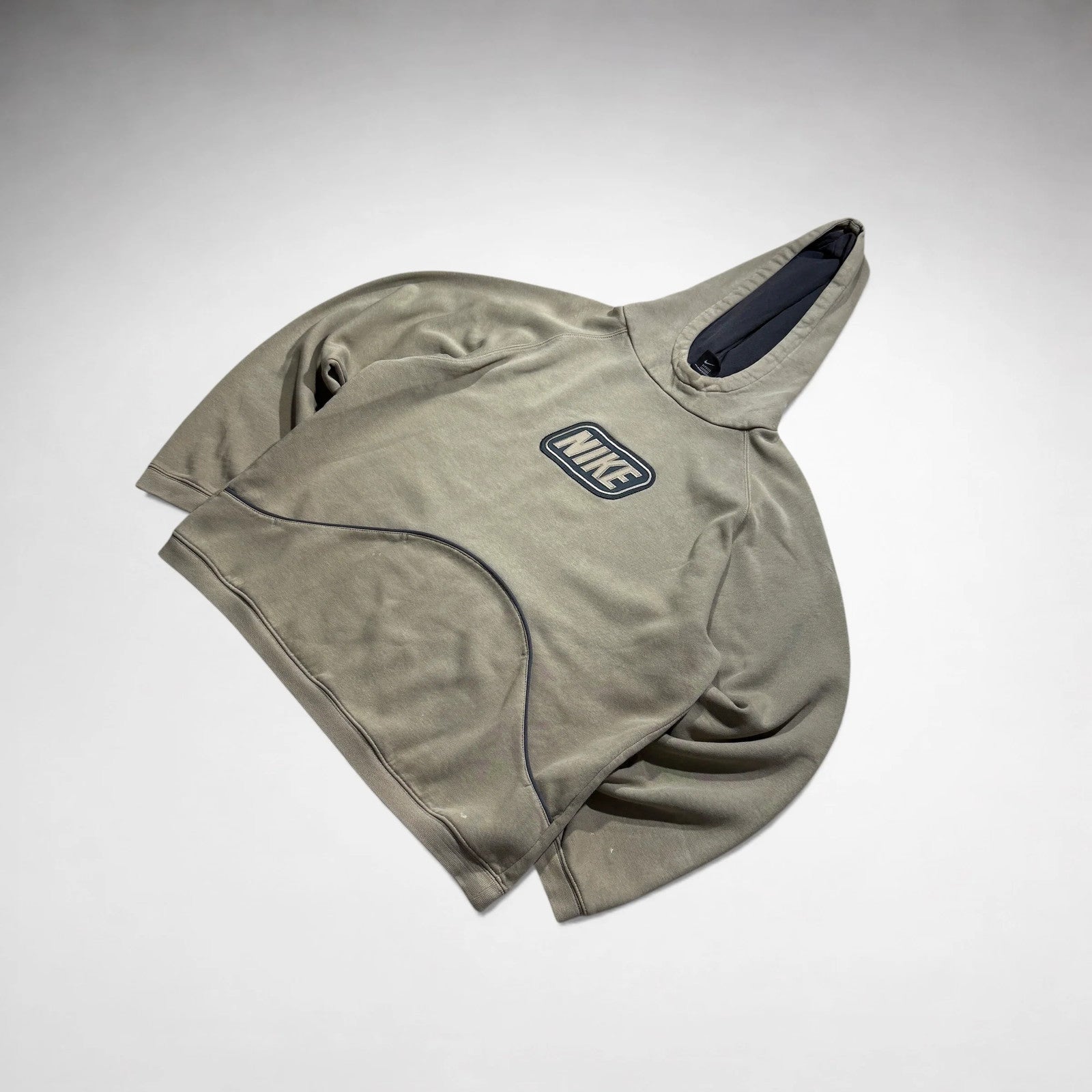 (L) Nike Vintage Hoodie