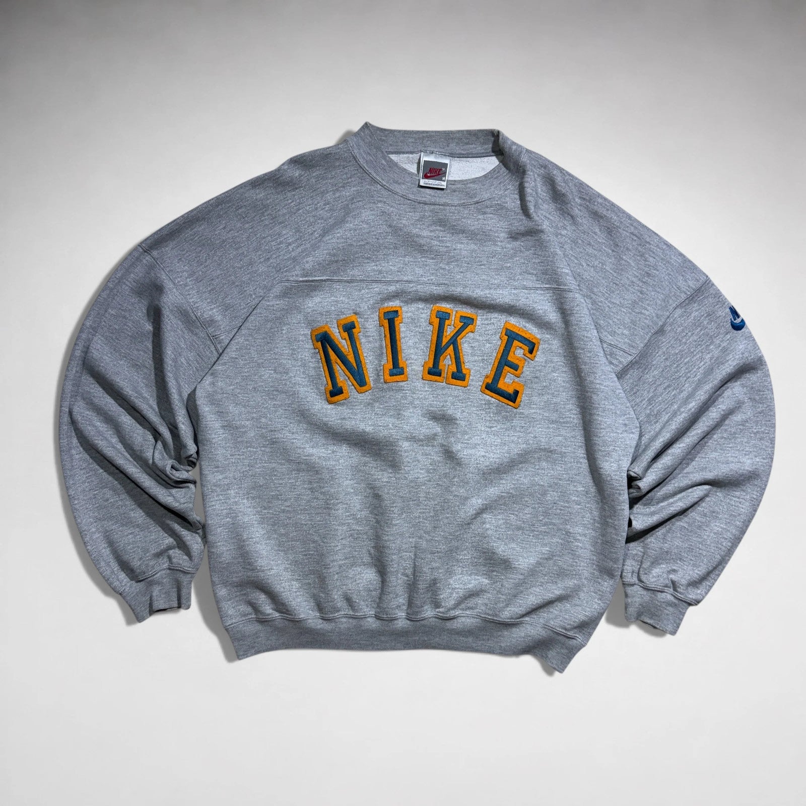 (M-L) Nike Vintage Sweatshirt