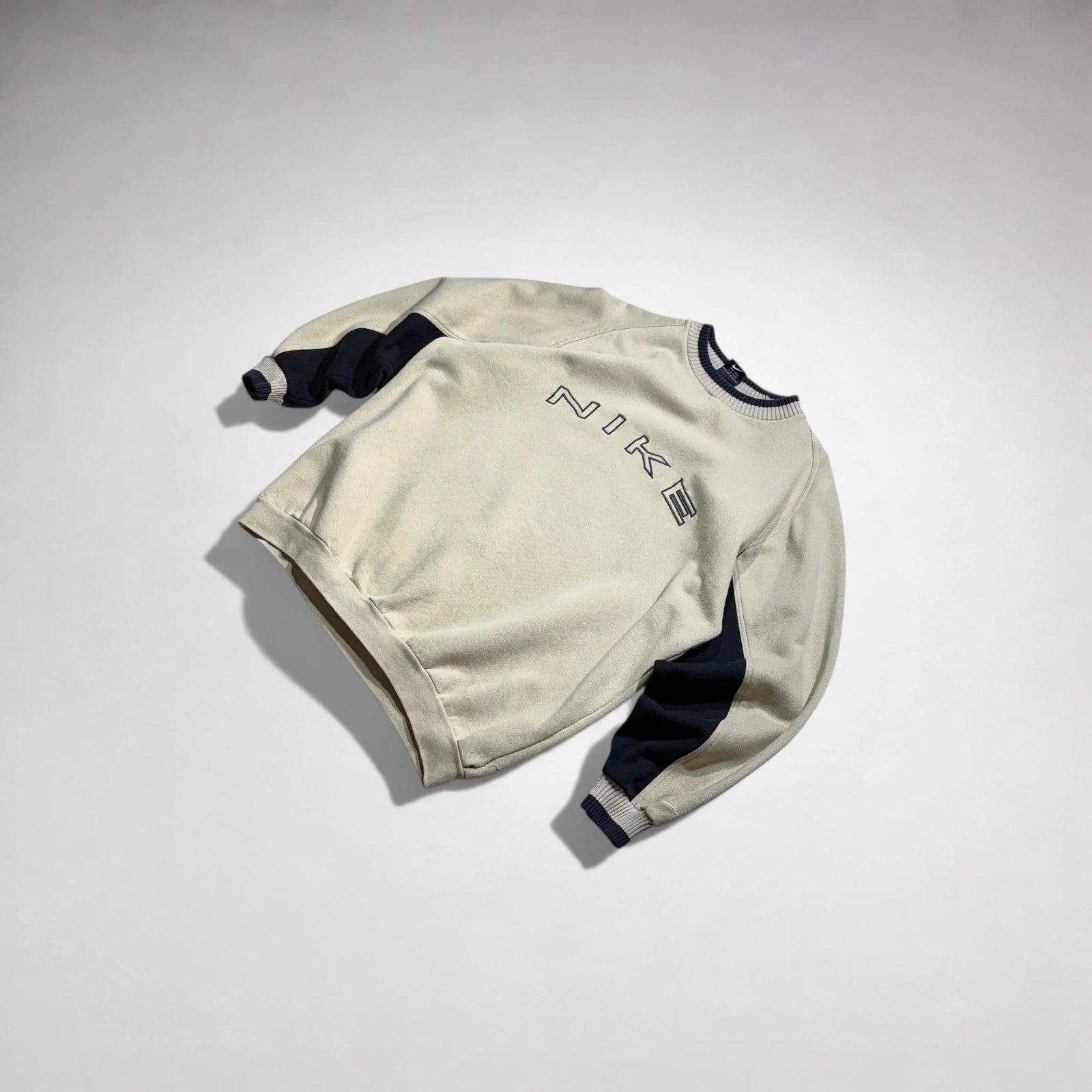 (M-L) Nike Vintage Sweatshirt