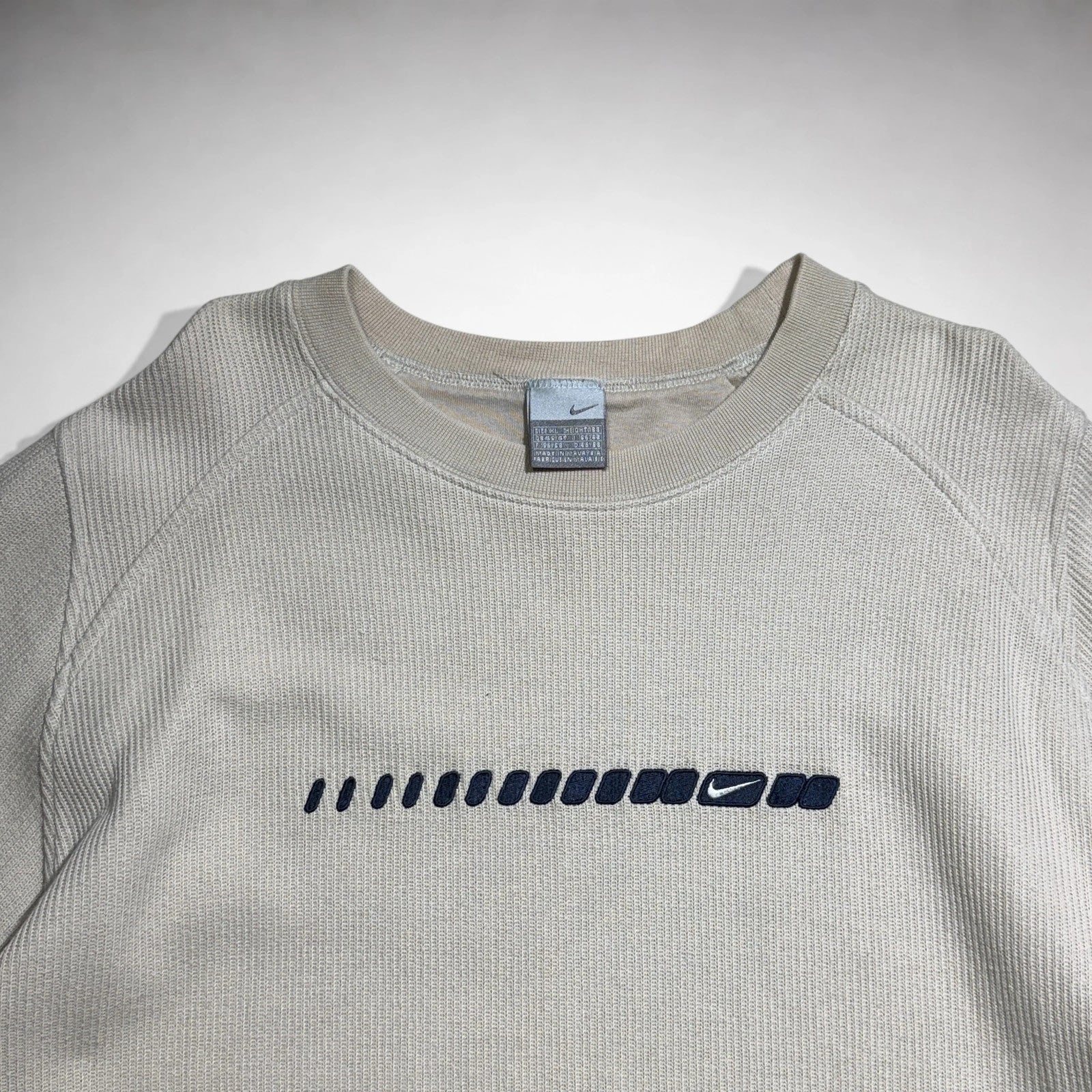 (L-XL) Nike Vintage Sweatshirt