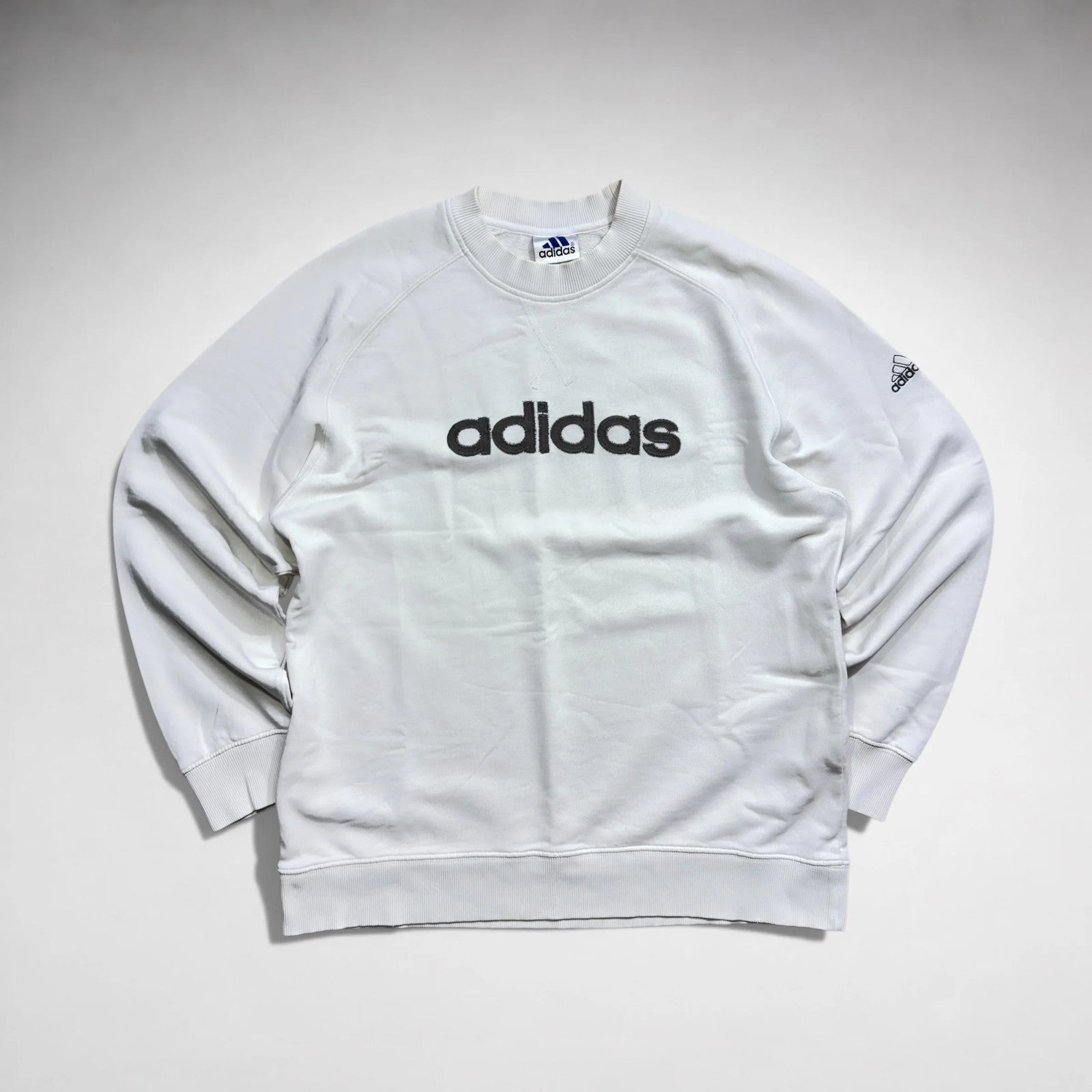 (M-L) Adidas Vintage Sweatshirt