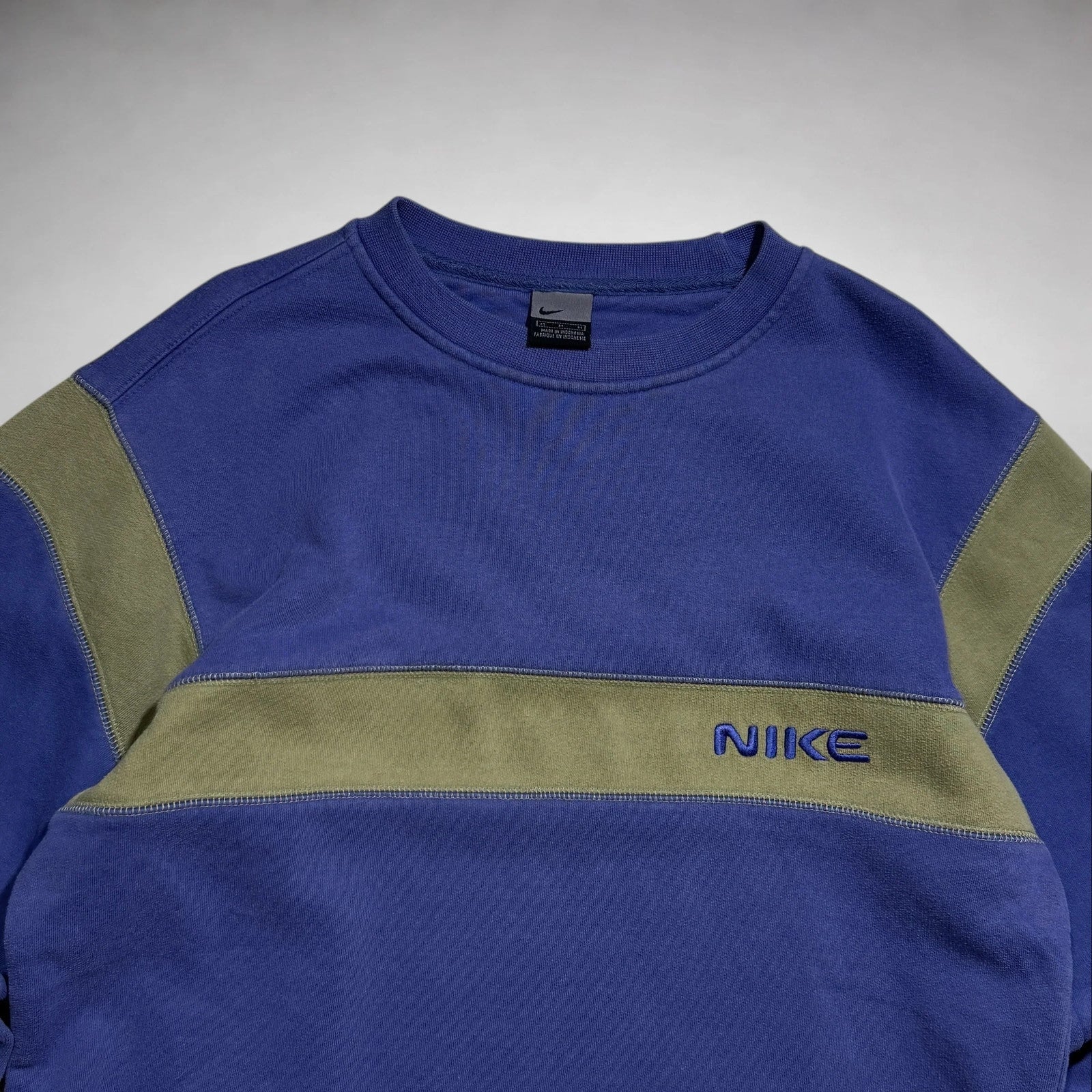 (M-L) Nike Vintage Sweatshirt
